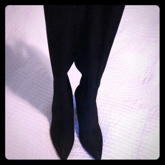 Gorgeous Pointy Over the Knee Boots - Picture 4 of 5